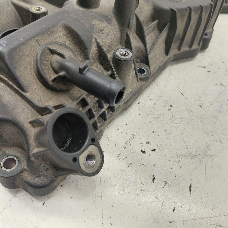 Kia Sorento Left Front Engine Cylinder Head Valve Cover  3.3 2018 2017