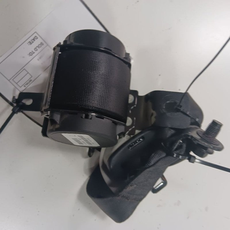 Kia Sorento Left Rear Third Row Seat Belt Strap Retractor 2018 2017 2016