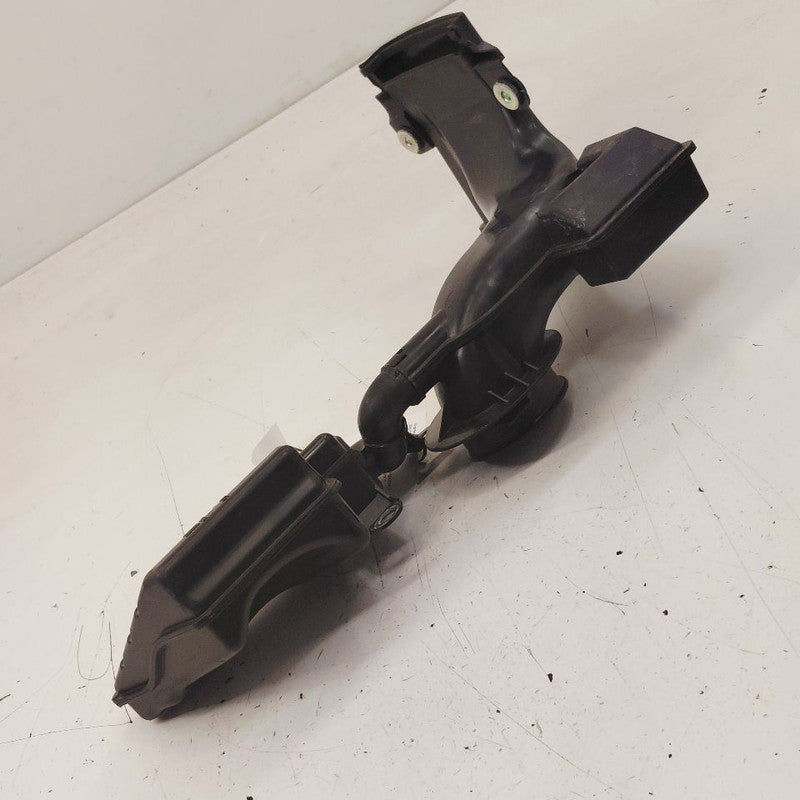 Mazda 3 Air Cleaner Tube Intake Dam 2.5 2023 2022 2021