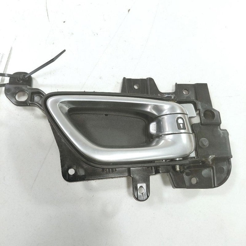 Jeep Compass Door Handle Right Passenger Rear Interior Inside  2025 20
