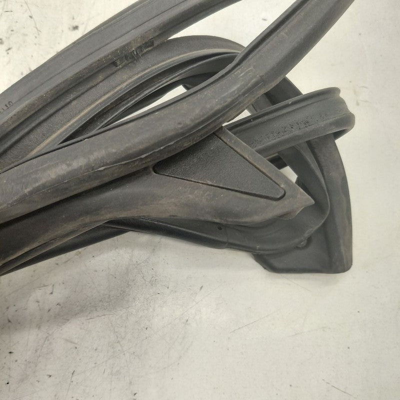 Nissan Versa Note On Door Seal Rubber Right Passenger Front  2019 2018
