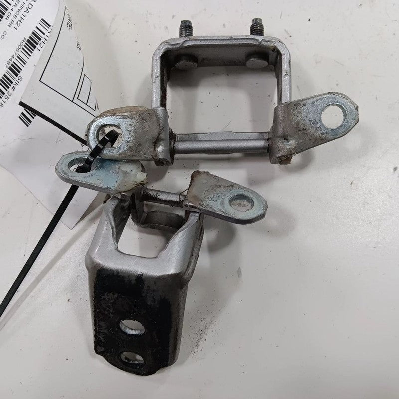 Nissan Versa Door Hinge Set Right Rear Passenger  2023 2022 2021 2020 