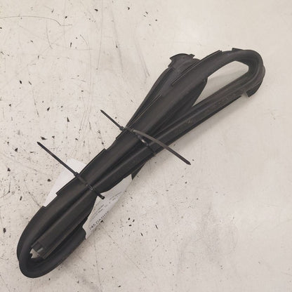 Nissan Versa Note Door Glass Window Seal Rubber Right Passenger Front 