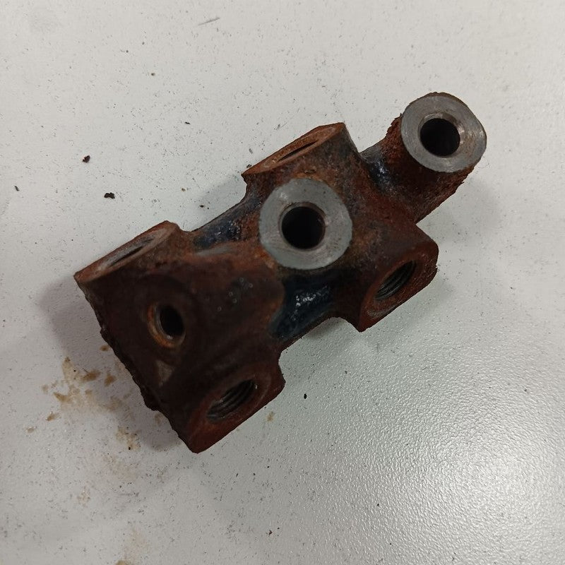 Mazda CX-5 Brake Line Proportioning Valve Junction Splitter 2016 2015 