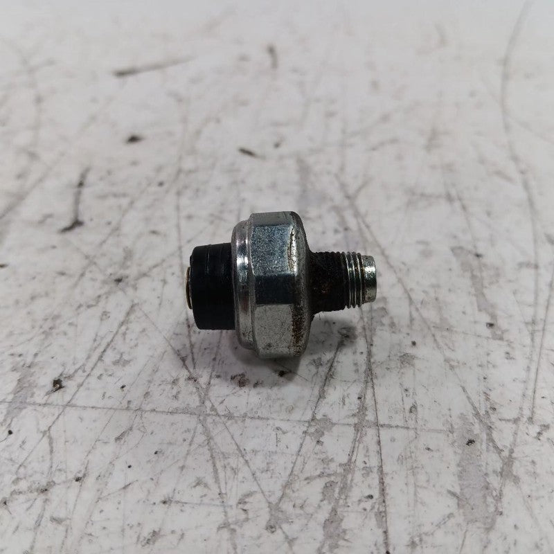 Subaru Forester Oil Pressure Sensor  2.5 2016 2017 2018 OEM