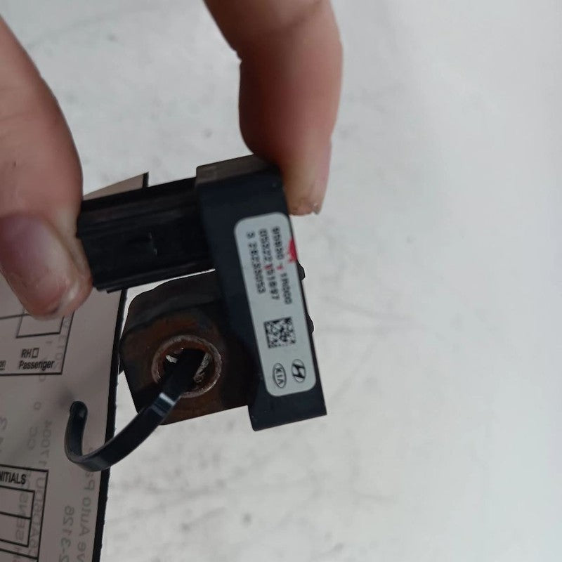 Hyundai Veloster Sensor  2012 2013 2014 2015  OEM