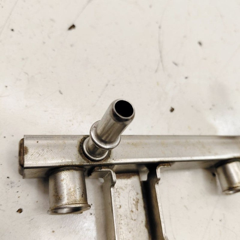 Ford Escape Fuel Rail Injection Injector Mount Bar  1.5 2022 2023 2024