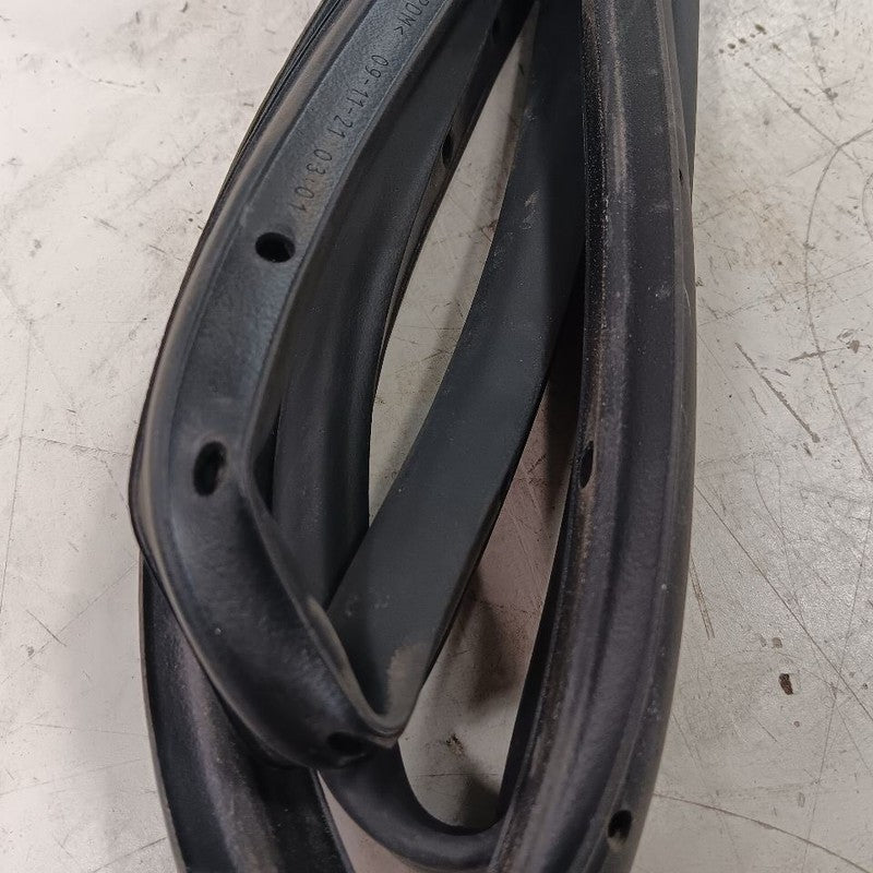 Jeep Renegade On Door Seal Rubber Left Driver Rear Back 2023 2022 2021