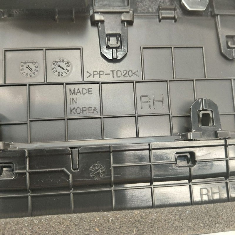 Chevy Trax Dash Air Vent Center Middle  2025 2024