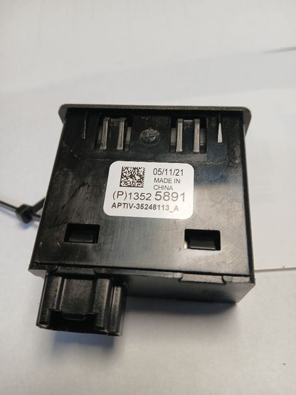 Chevy Trailblazer USB & USB-C Port {13525891} 2023 2022 2021