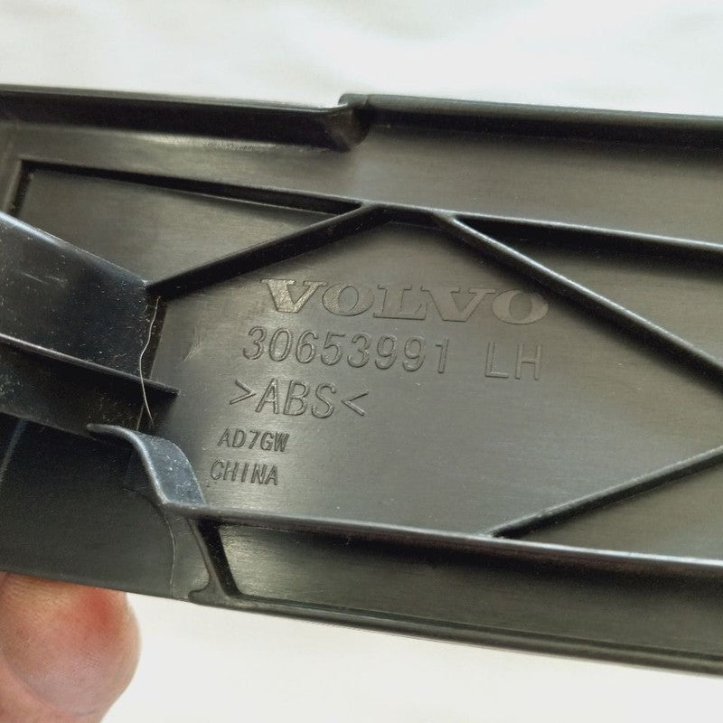 Volvo S60 Driver Left Side Lower Sill Trim Cover {30653991} 2018 2017 