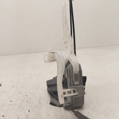Kia Sorento Door Latch Lock Left Driver Rear  2018 2017 2016