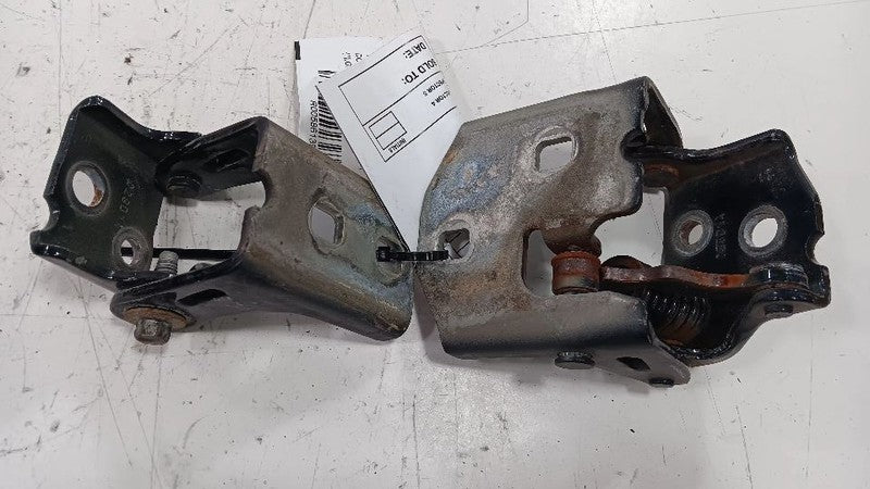 Chevy Traverse Door Hinge Set Left Front Driver  2010 2011 2012 2013