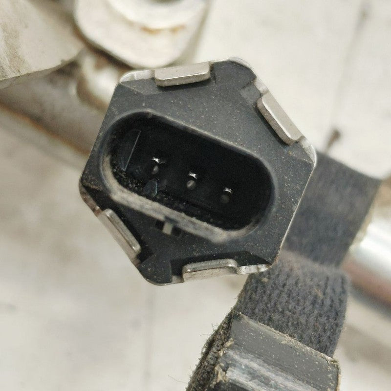 Buick Encore GX Fuel Rail Injection Injector Mount Bar  2020 2021 2022