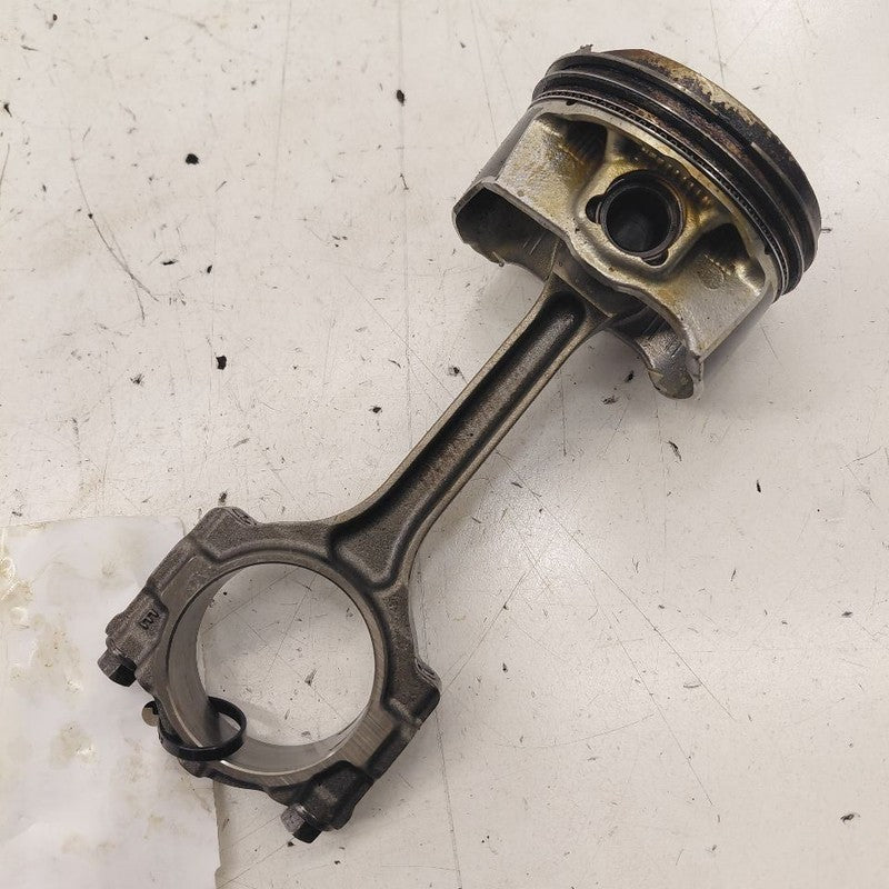Chevy Volt Single Piston With Connecting Rod   1.5 2016 2017 2018 2019
