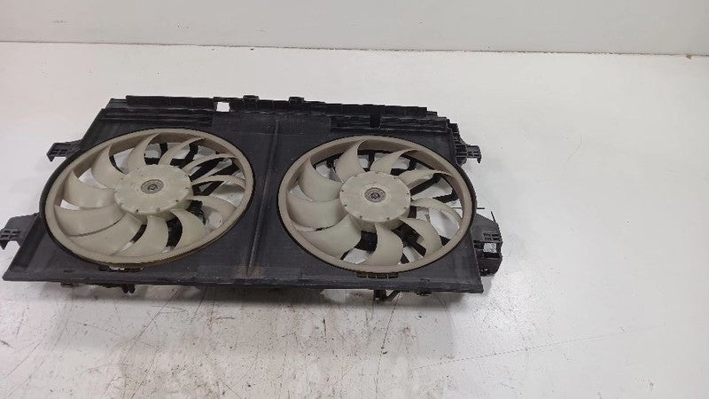 Radiator Cooling Fan Motor Fan Assembly Fits 17-19 IMPREZA OEM