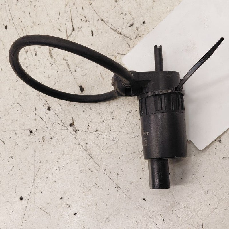 Chevy Trax Windshield Washer Wash Fluid Reservoir Motor Pump Electric 