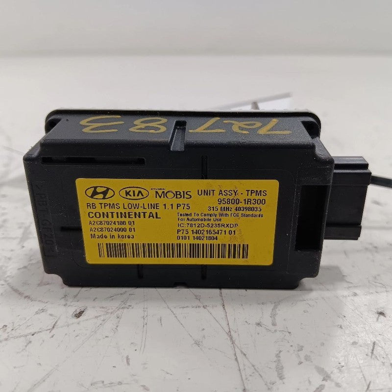 Suspension TPMS Control Module Right Hand Dash ID 958001R200 Fits 14 A