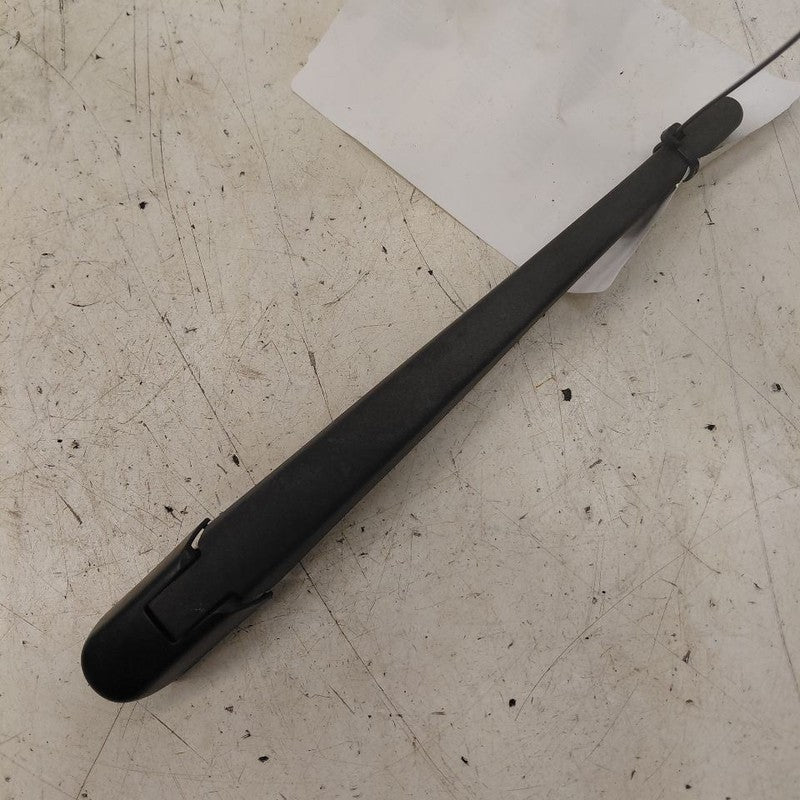 Mitsubishi Outlander   Wiper Arm Rear  2018 2017 2016