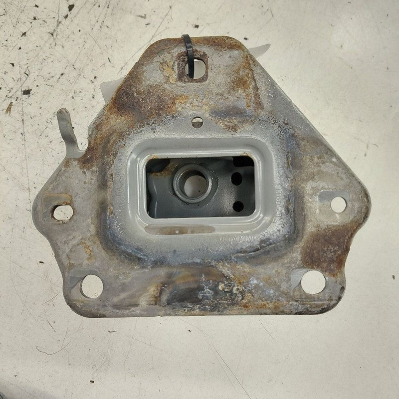 Nissan Rogue Bumper Mount Bracket Left Driver Side Rear  2021 2022 202
