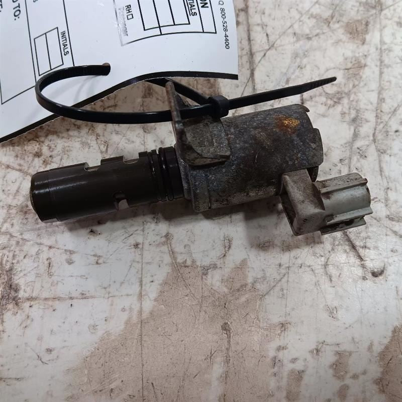 Ford Fiesta Variable Timing Gear Oil Control Valve Solenoid Cylinder Head  2016 