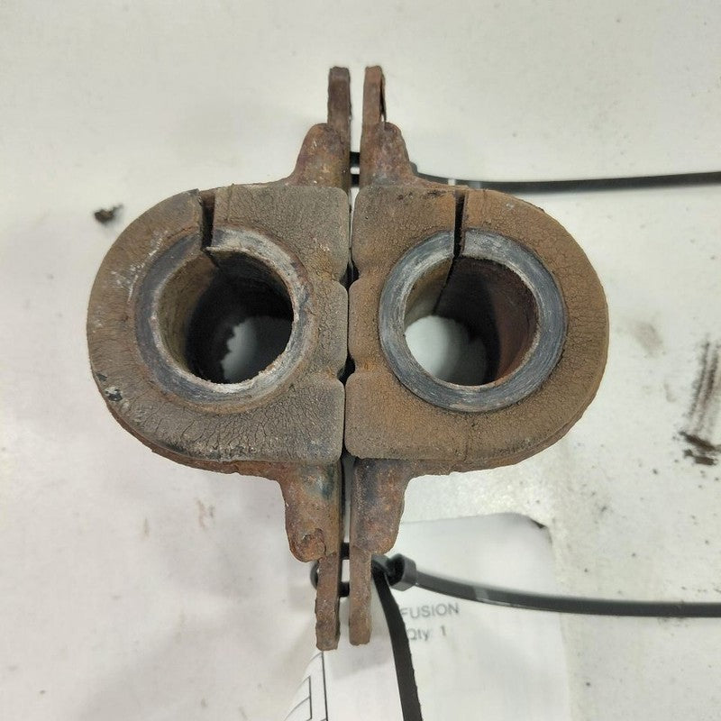 Ford Fusion Rear Sway Bar Bushing Mounting Bracket  2016 2015 2014 201