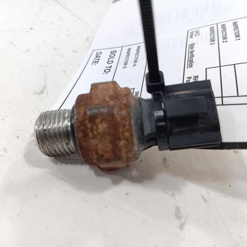 Legacy Outback 2.5 Oil Pressure Sensor { 93CP9-4 } 2015 2016 2017 OEM