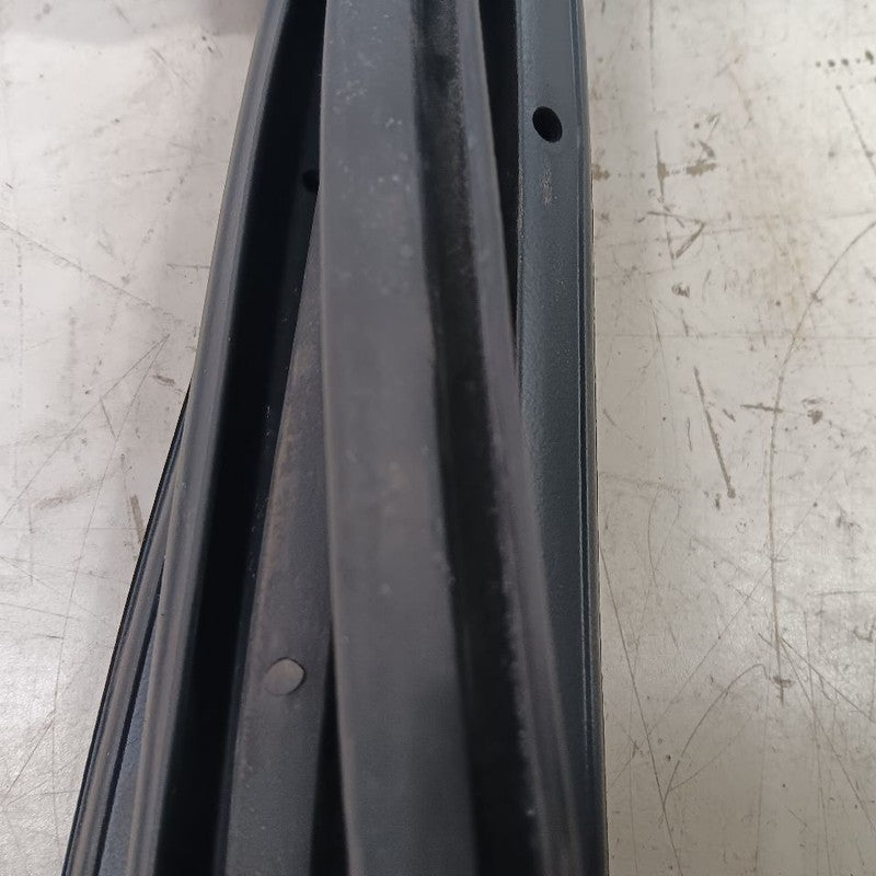 Jeep Renegade On Door Seal Rubber Right Passenger Rear Back 2023 2022 