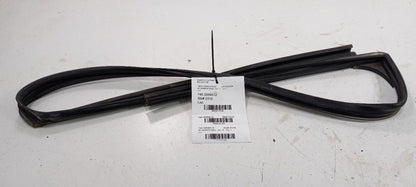 GMC Acadia Door Glass Window Seal Rubber Right Passenger Front 2009 2010 2011 12