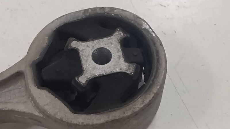 Nissan Rogue Engine Motor Mount Front  2014 2015 2016 2017 OEM