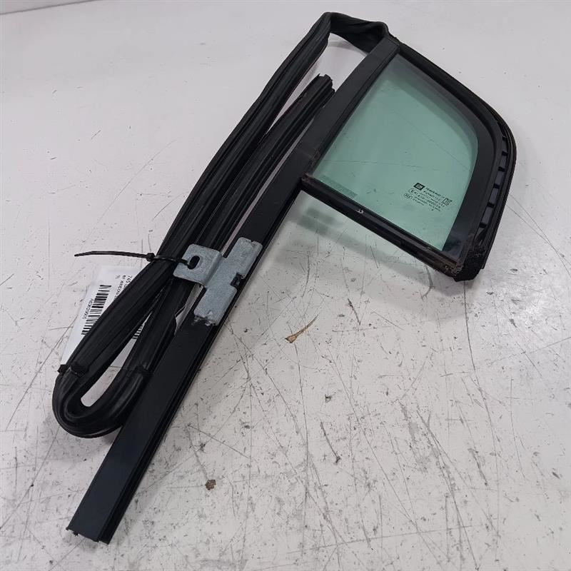 Buick Encore Door Glass Window Seal Rubber Right Passenger Front  2018