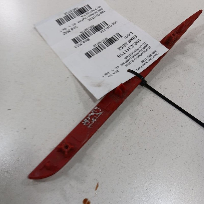 Chrysler 300 Left Rear Marker Light Lamp  2015 2016 2017 2018 2019