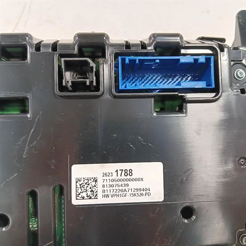 Speedometer Gauge Cluster US Market Opt Umn ID 26231788 Fits 18 LACROS