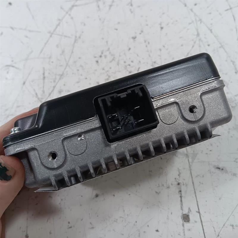 Converter Inverter Charger Under Console Converter Fits 16-20 Chevy Ma