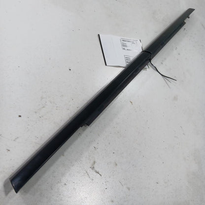 Grand Cherokee Door Window Weather Strip Rear Right Passenger Side Back 2018