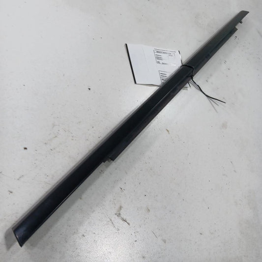 Grand Cherokee Door Window Weather Strip Rear Right Passenger Side Back 2018