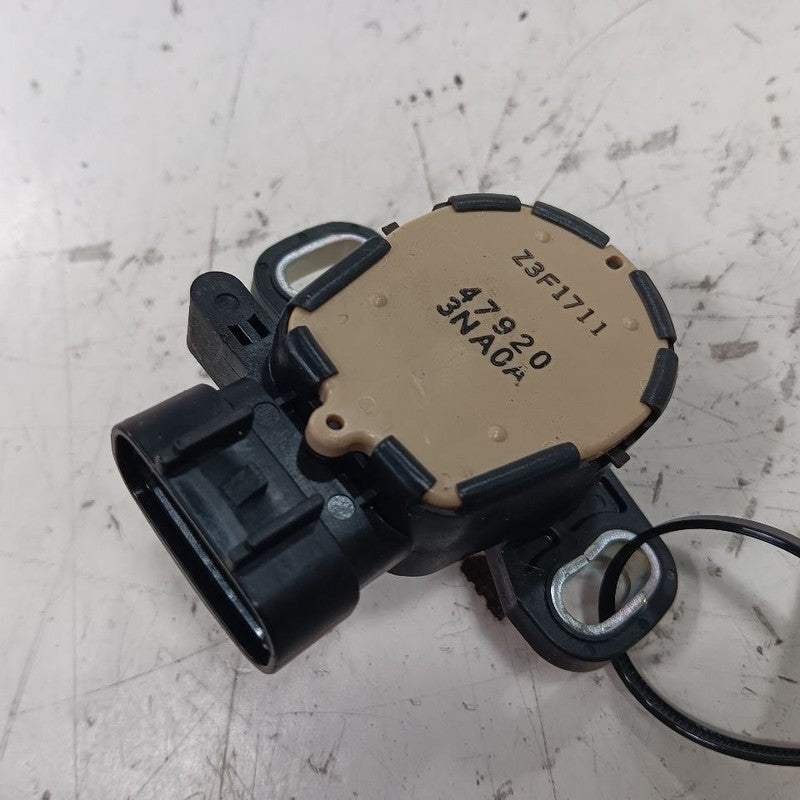 Nissan LEAF Brake Pedal Switch  2013 2014 2015 2016 2017