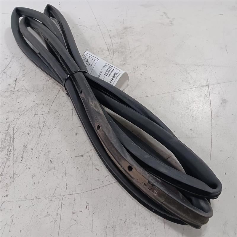 Jeep Renegade On Door Seal Rubber Left Rear Back  2015 2016 2017 2018