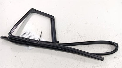 Kia Forte Door Glass Window Seal Rubber Right Passenger Rear Back 2016