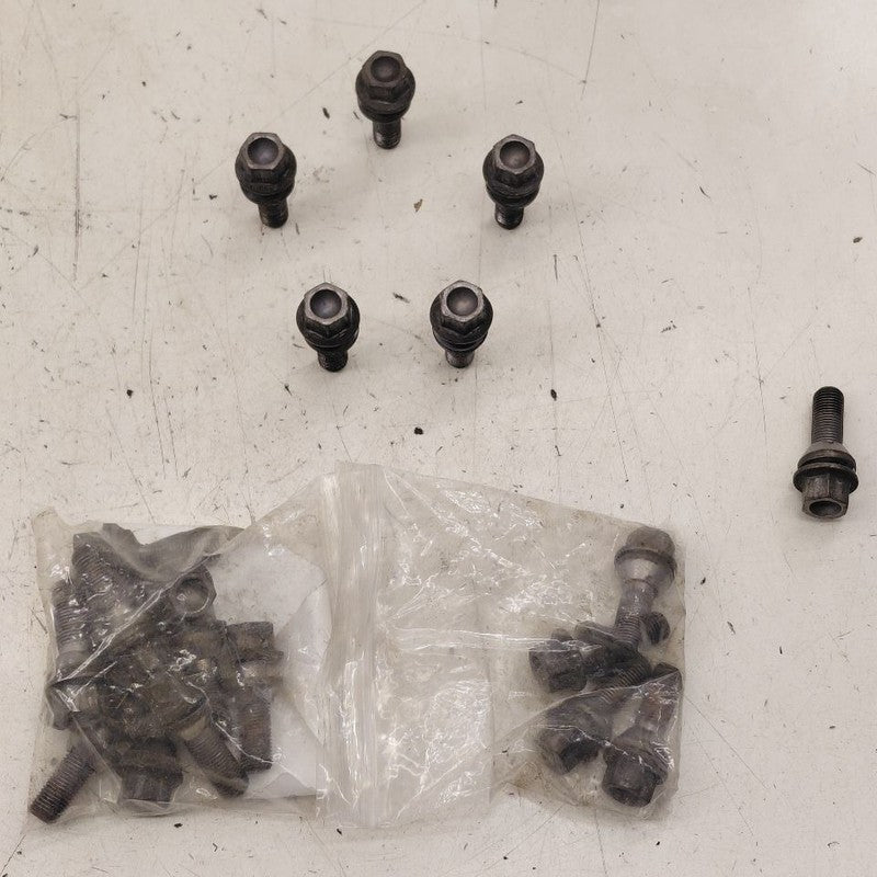 Volvo S60 Lug Nut Set  2018 2017 2016
