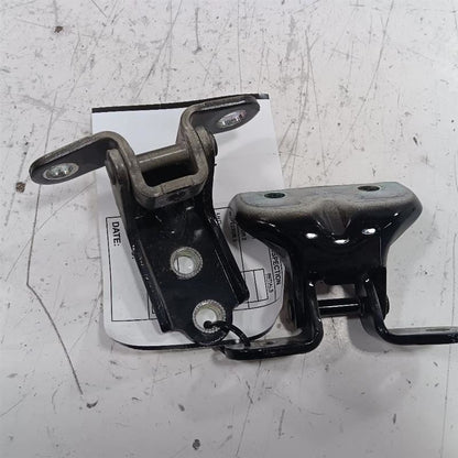 Kia Soul Door Hinge Set Right Rear Passenger  2017 2018 2019 OEM