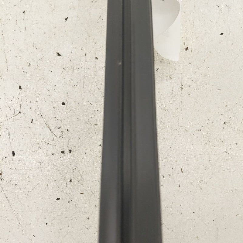 Hyundai Kona Right Front Weather Strip Interior  2021 2020 2019