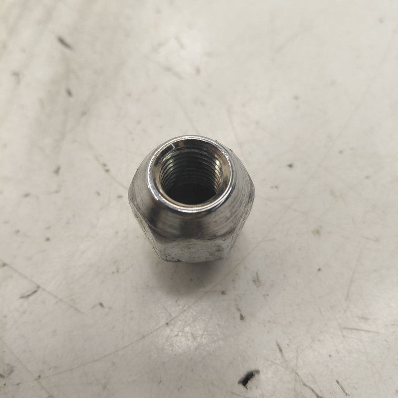 Kia Sportage Lug Nut Set  2020 2021 2022