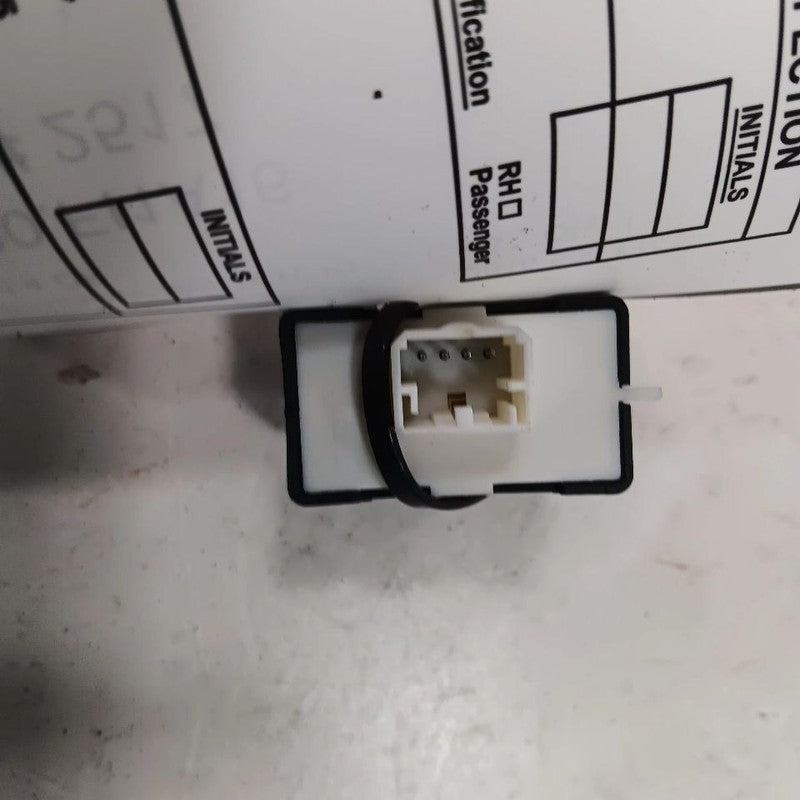 FIAT 500 Power Window Switch Right Passenger Front  2017 2016 OEM