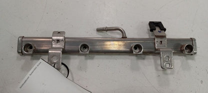 Chrysler 200 Fuel Rail Injection Injector Mount Bar 2015 2016 2017