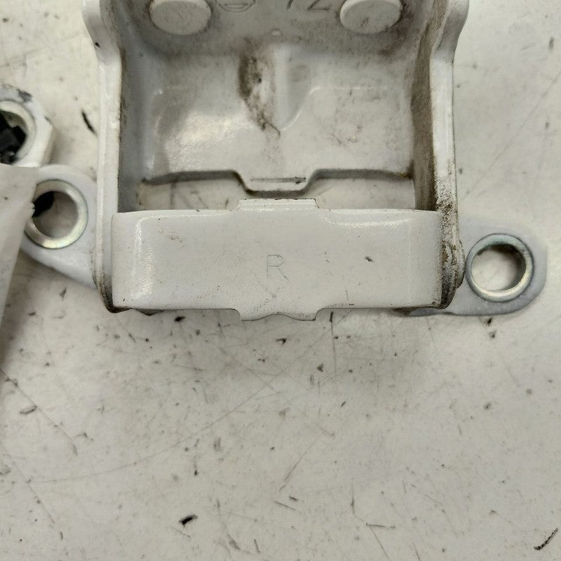 Nissan Versa Note Door Hinge Set Right Rear Passenger  2019 2018 2017