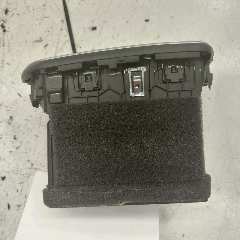 Hyundai Santa Fe Dash Air Vent Right Passenger  2019 2020
