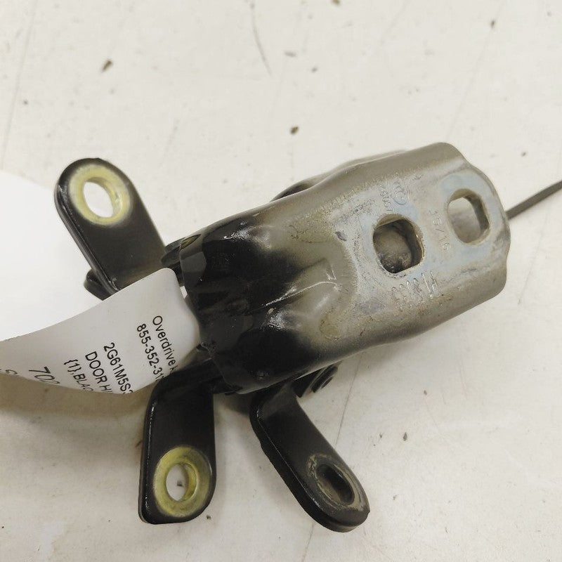 Cadillac XTS Door Hinge Set Right Front Passenger      2016 2017 2018