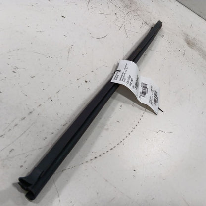 Kia Sportage Right Rear Weather Strip Interior  2022 2021 2020 2019 20