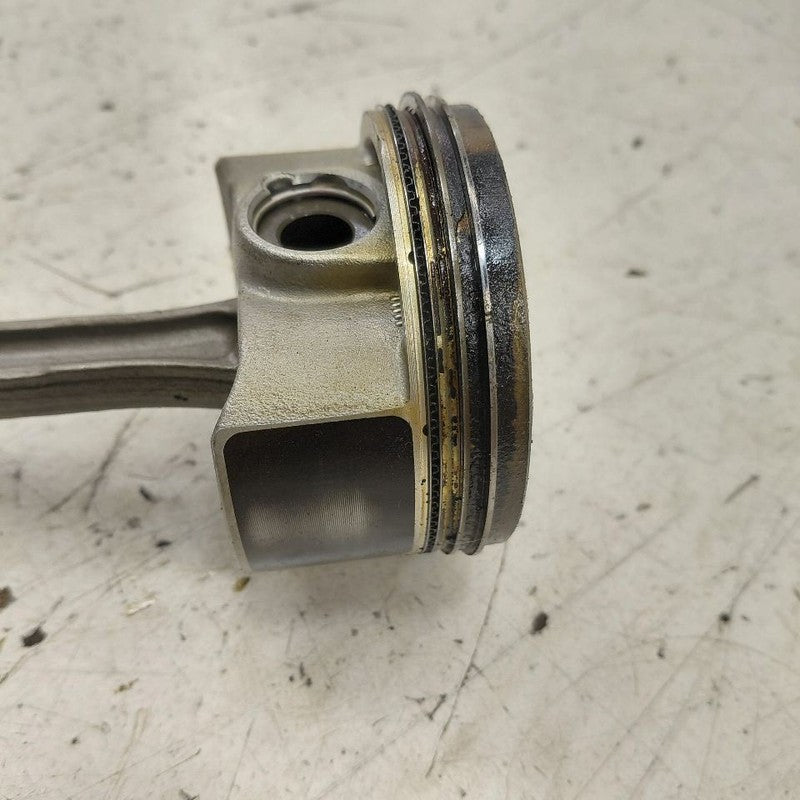 Toyota Prius Single Piston With Connecting Rod   1.8 2022 2021 2020